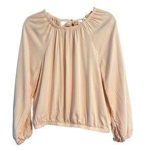 Anthropologie Cloth & Stone Long Sleeve Top With Cute Bow Detail in Back. Size M